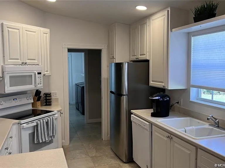 10629 SW Hartwick Dr — Photo 15