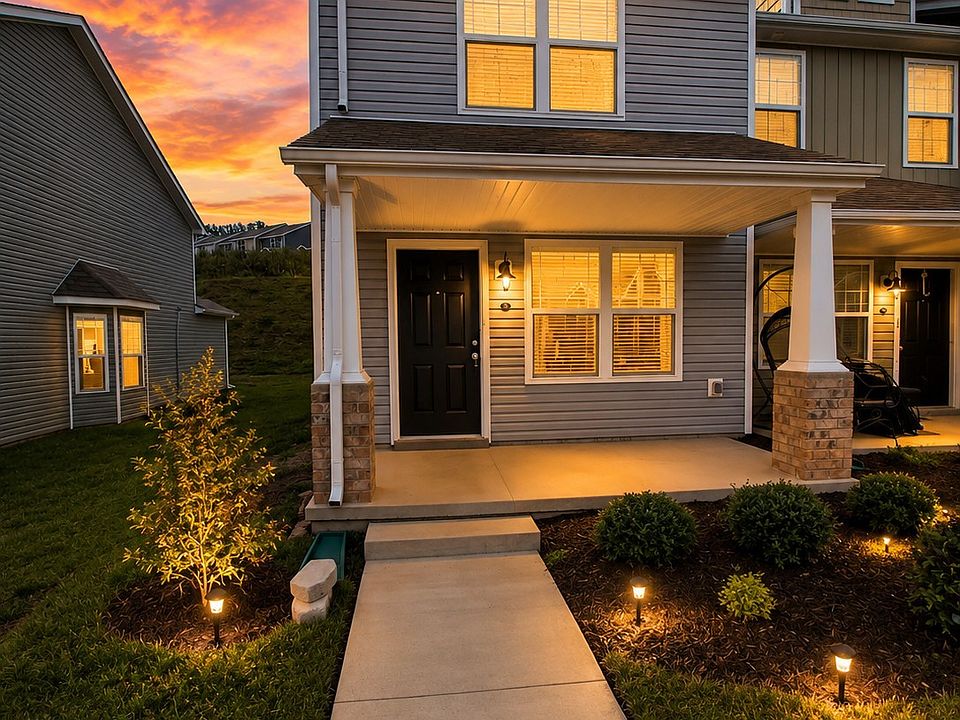 1st image of 218 Woodland Valley Ln