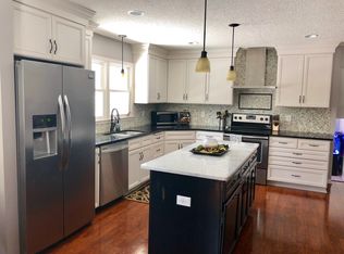 2735 Scott Ave N, Golden Valley, MN 55422