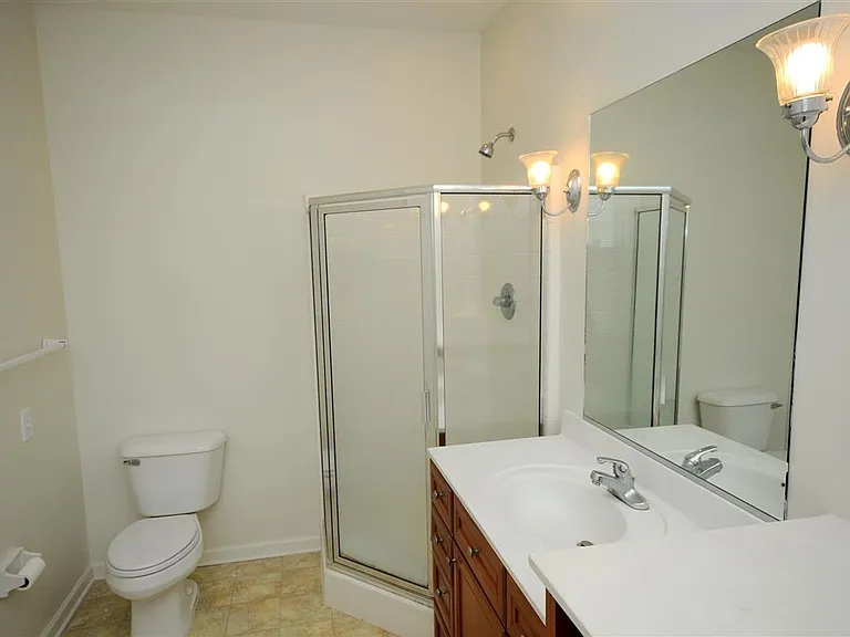 1101 Tenbury Pl — Photo 34