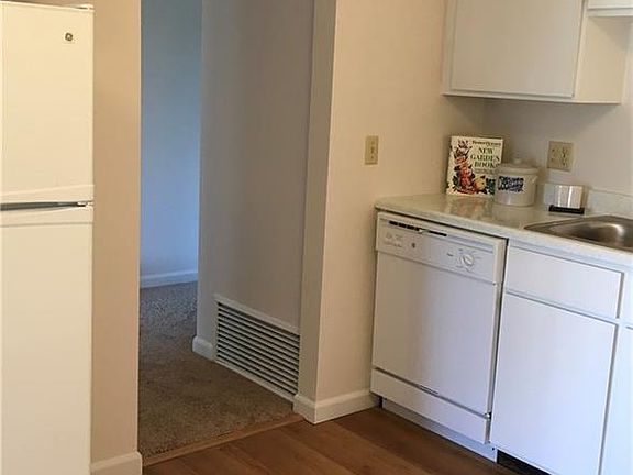 4th image of 77 Atterbury Blvd #77213