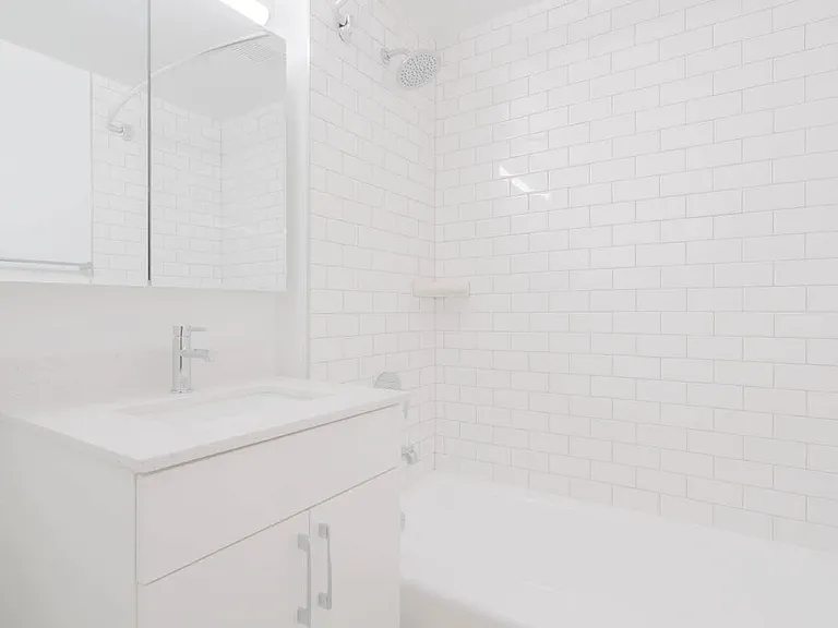 400 W 37th St #7R — Photo 58