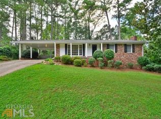 6500 Whispering Ln, Sandy Springs, GA 30328