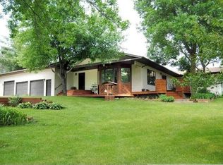 6705 Warner Rd S, Oakdale, MN 55115