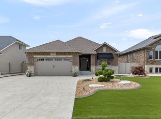 1360 Legends Ln, Windsor, ON N8L0T3