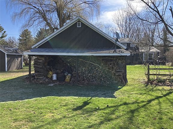 5th image of 1218 Quaker Rd