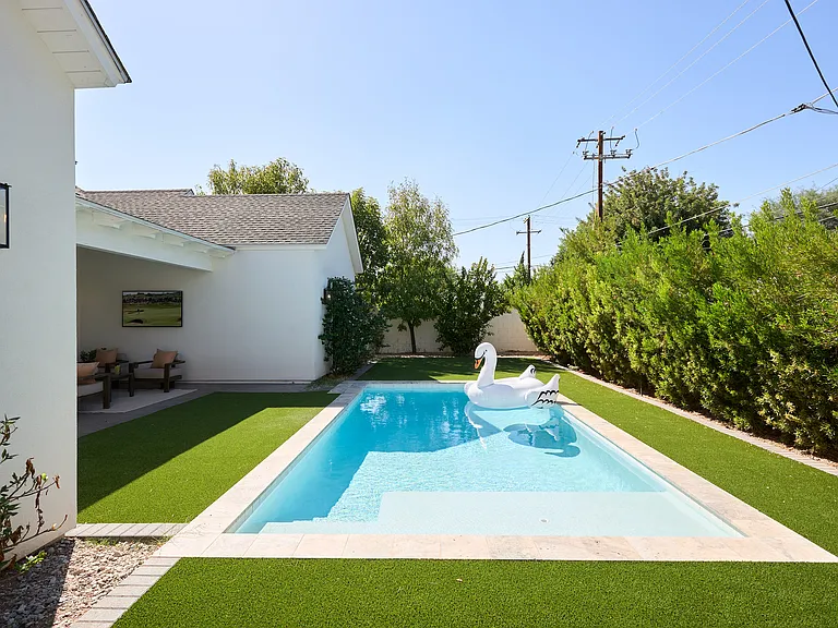 3808 E Fairmount Ave — Photo 48