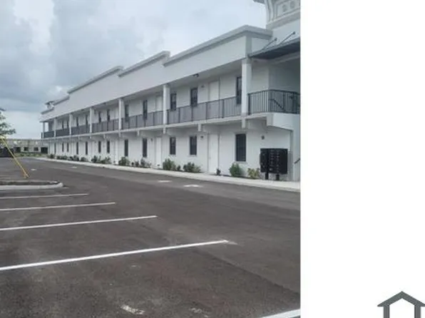 915 Skyline Blvd #206, Cape Coral, FL 33991