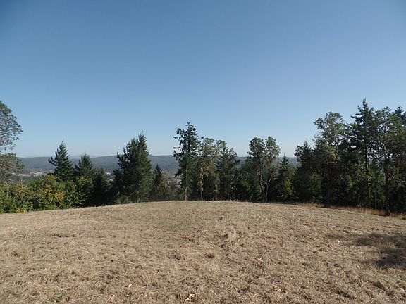 5th image of Gimpl Hill Rd