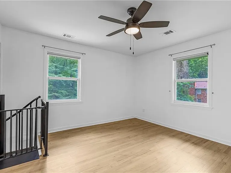 844 Deckner Ave SW — Photo 11