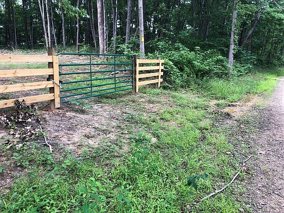 2nd image of 4345 Mount Unger Rd