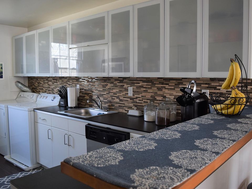 Breakfast Bar and Lots of Cabinet Space