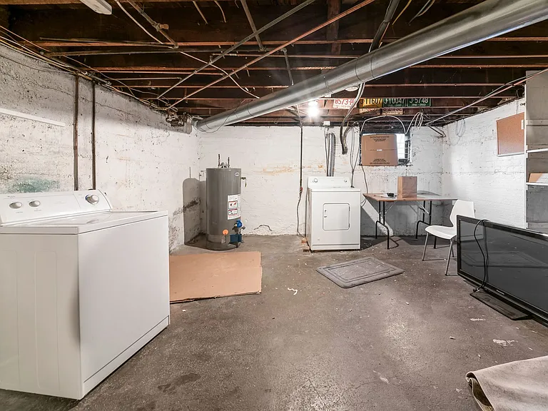 48 W Kossuth St — Photo 12