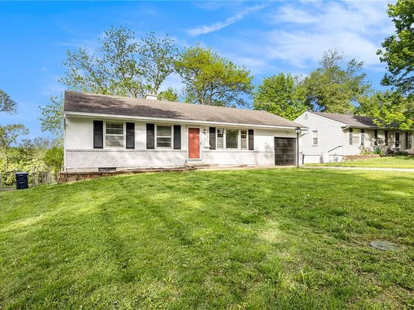 9110 Western Hills Dr, Kansas City, MO 64114