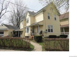9017 S Military Rd, Niagara Falls, NY 14304