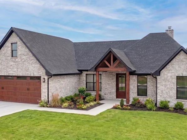 404 Small Oaks Rd, Kilgore, TX 75662