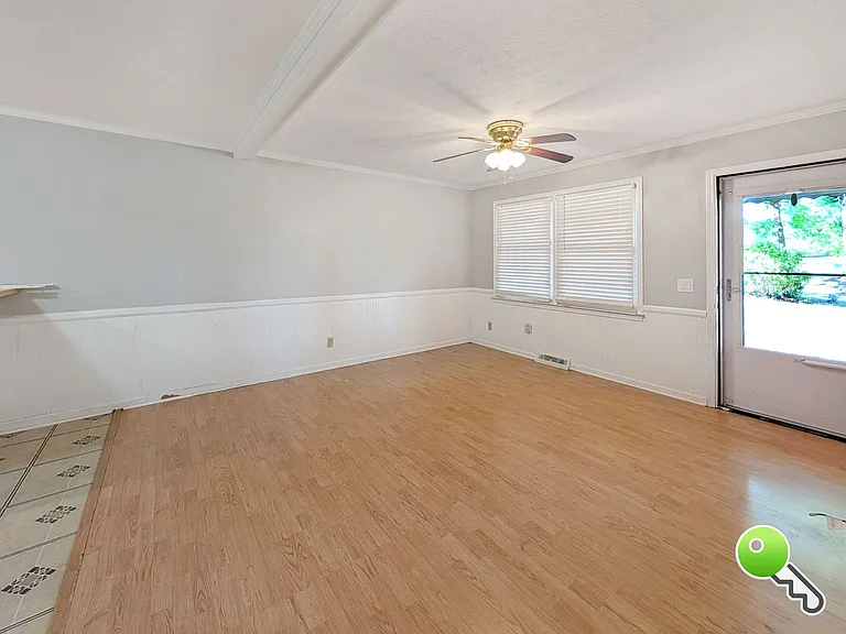 400 Burns Rd — Photo 4