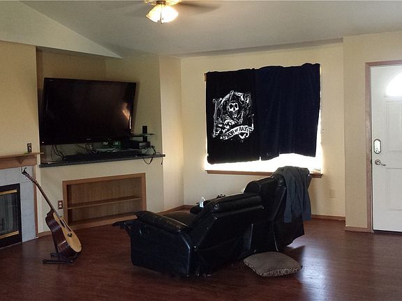 2nd image of 1358 E Oasis Cir