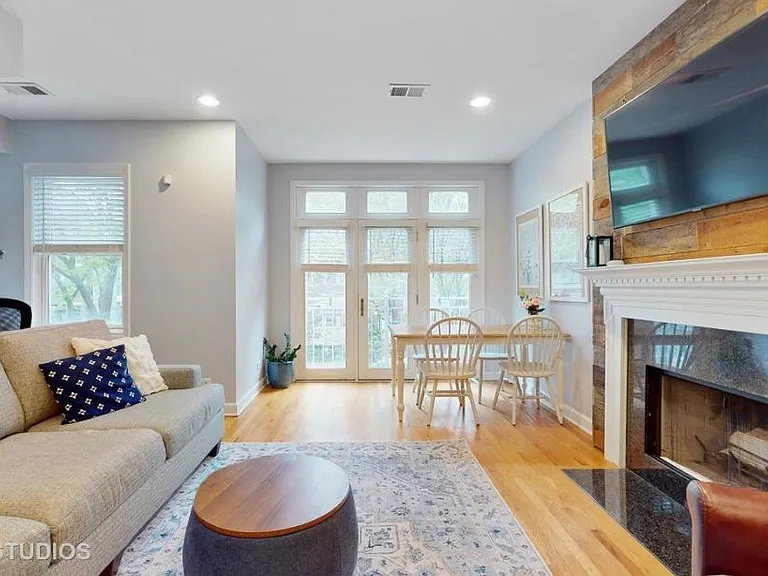 2855 N Damen Ave #2 — Photo 3