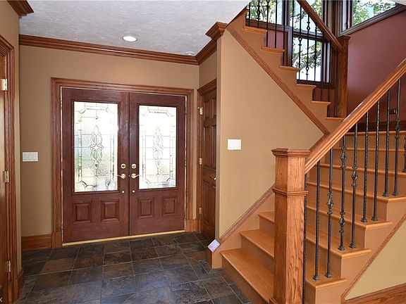 5th image of 19200 Frazier Dr