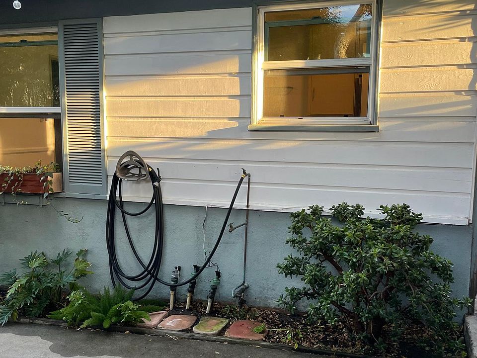 1st image of 120 Paloma Ave #1