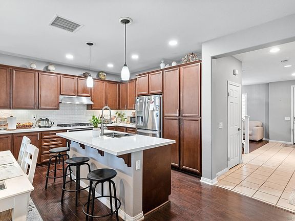 3rd image of 28673 Acanthus Ct