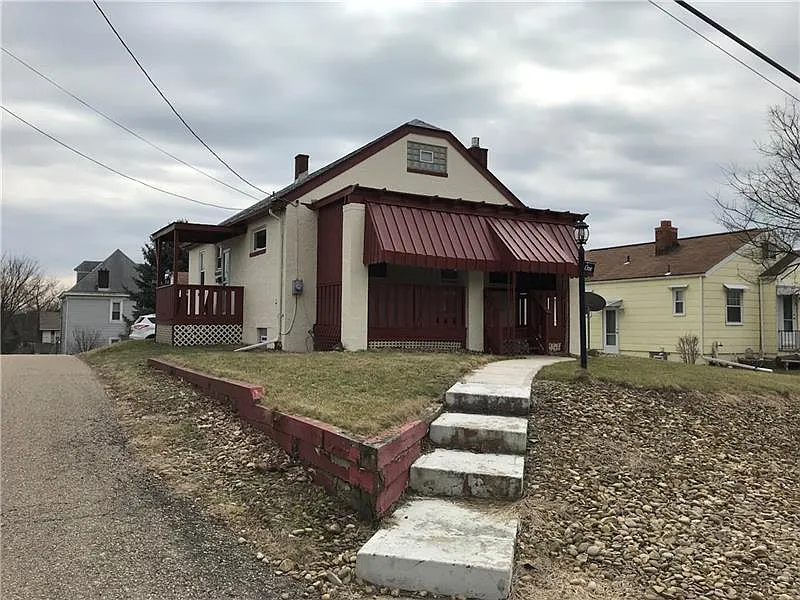 1 Orlando Ave photo 1