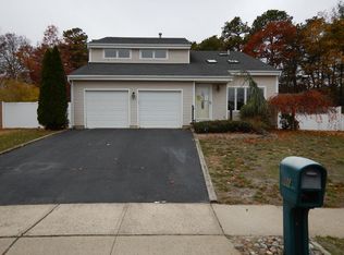 886 Pioneer Dr, Brick, NJ 08724