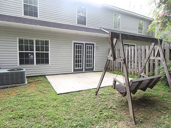 2nd image of 3516 Savannah Park Ln
