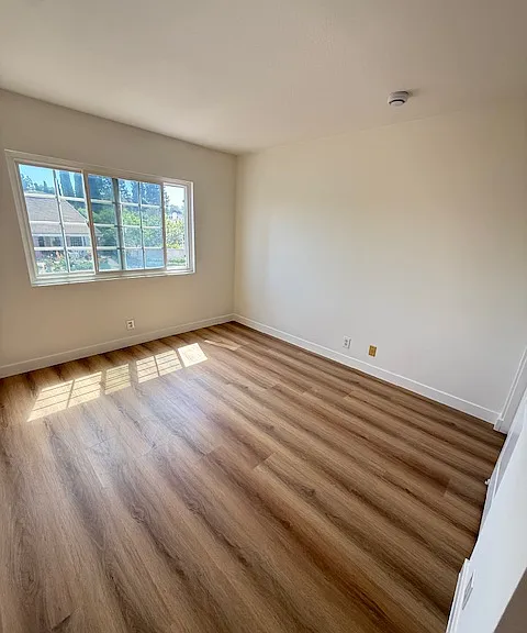 23 Deerwood E — Photo 24
