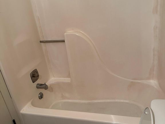 5th image of 2511 Ashmore Ave #1