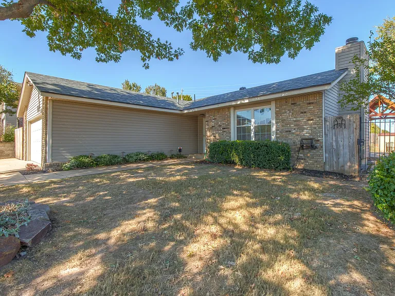 2909 W 61st Pl S — Photo 37