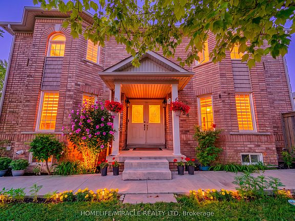 4th image of 324 Edenbrook Hill Dr