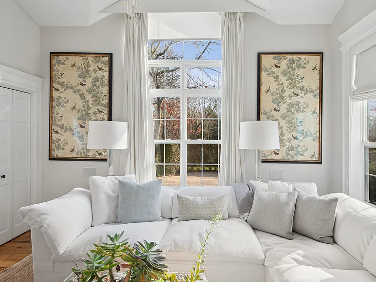 371 Sag Harbor Tpke — Photo 17
