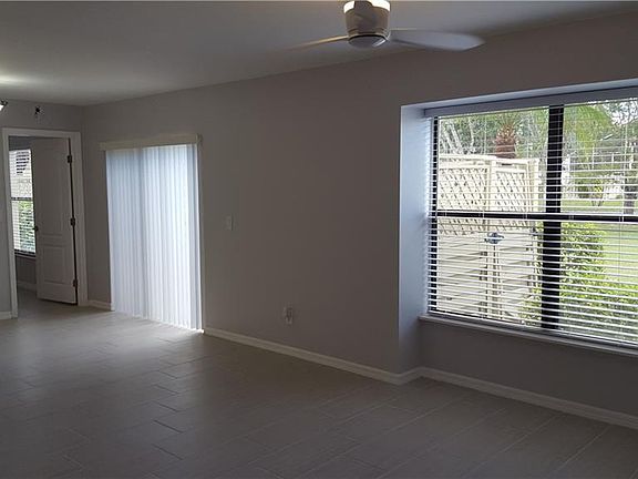 4th image of 13193 Whitehaven Ln APT 1702