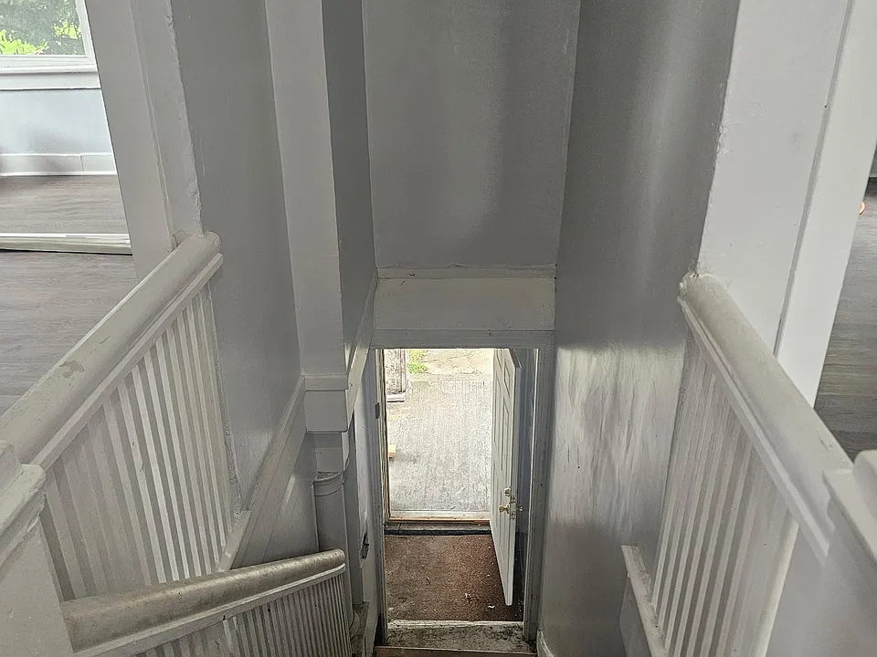 432 S Main St