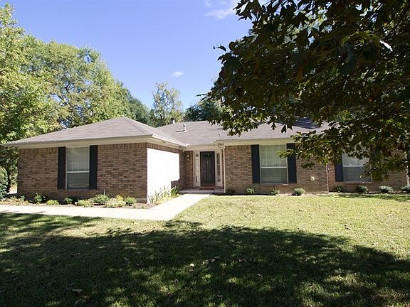 2nd image of 1417 Edgewood Cir