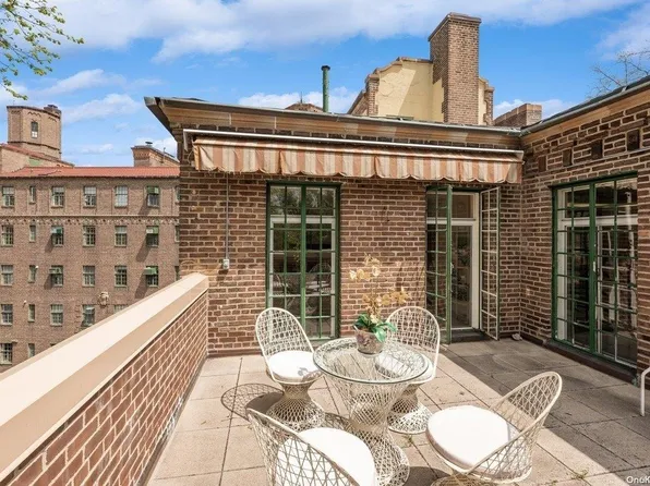 160 Middle Neck Road #6D, Great Neck, NY 11021