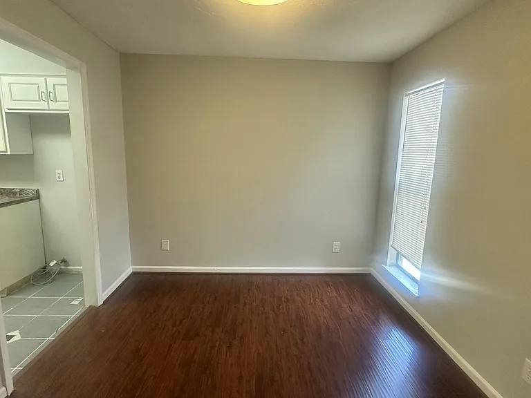 1112 Colony Place Dr — Photo 12