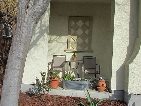 3rd image of 2779 Nicolson Cir