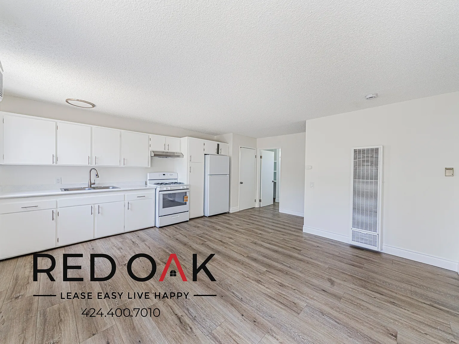 ~Low Deposit~ Charming Studio With Spacious Layout And Balcony Entrance ~ In Canoga Park! — Photo 2