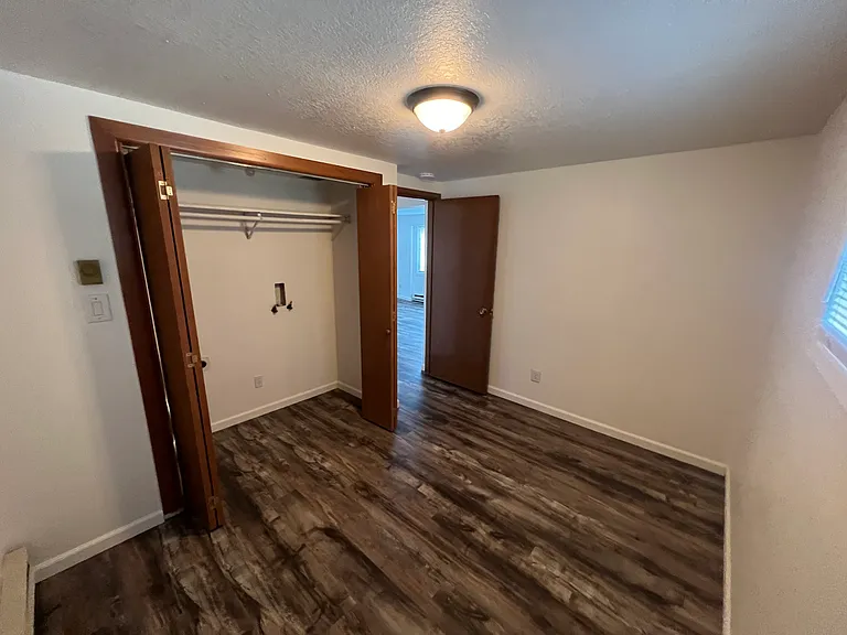 1005 Foys Lake Rd — Photo 4