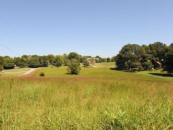 5th image of Ward Dr
