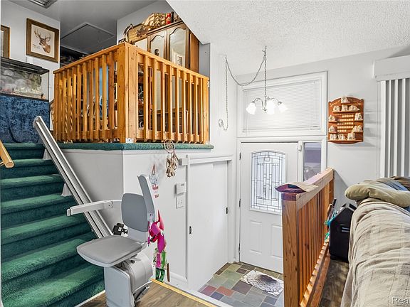5th image of 4013 Greenbrook Ln