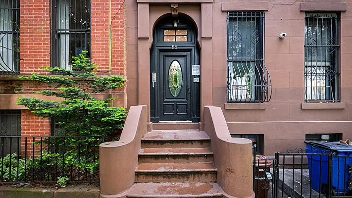 Rented by Nooklyn NYC LLC | media 52