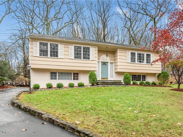 88 Lakeside Drive, Katonah, NY 10536