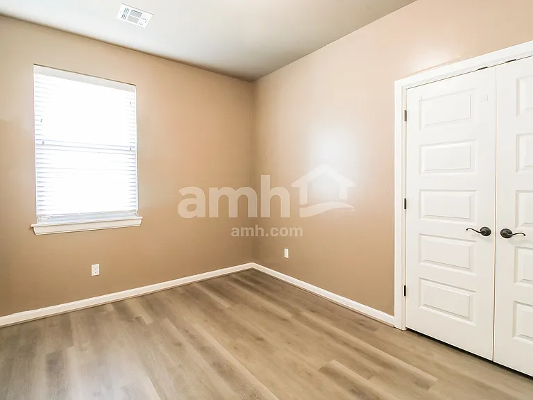 11728 SW 22nd Ter — Photo 13