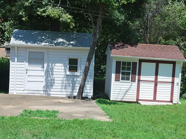 8030 Willow Ave — Photo 18