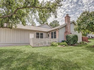 10151 Edelweiss Cir, Merriam, KS 66203
