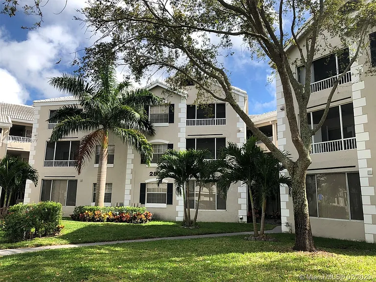 2880 N Oakland Forest Dr #110 — Photo 46